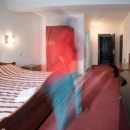 ريغين Hotel Marion Padurea Rotunda*** المظهر الخارجي الصورة