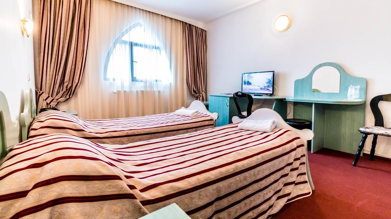 ريغين Hotel Marion Padurea Rotunda*** المظهر الخارجي الصورة